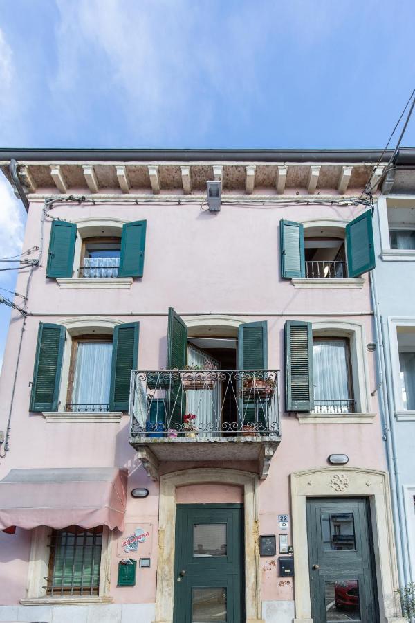 Blu Bed Apartment Castelnuovo del Garda Luaran gambar