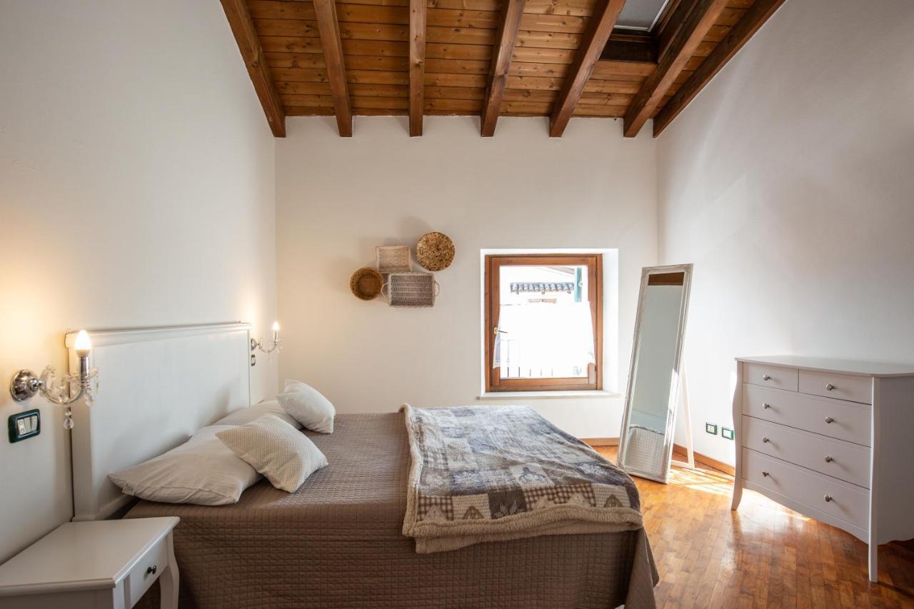 Blu Bed Apartment Castelnuovo del Garda Luaran gambar